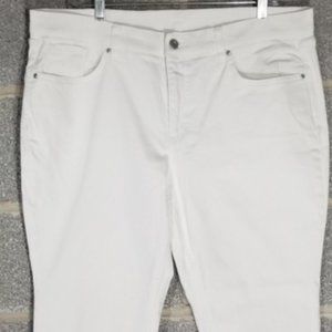 D&Co. Women's Studio  White Jeans Pant Size 20 WP